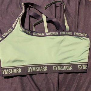top gym shark
It has a removable cup and is in excellent condition💜